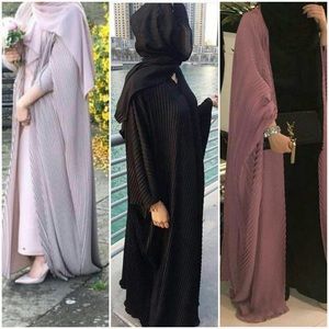Pleated abaya with hijab